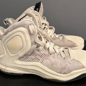 Adidas D Rose 5 boost OG white tan men’s sz 11.5